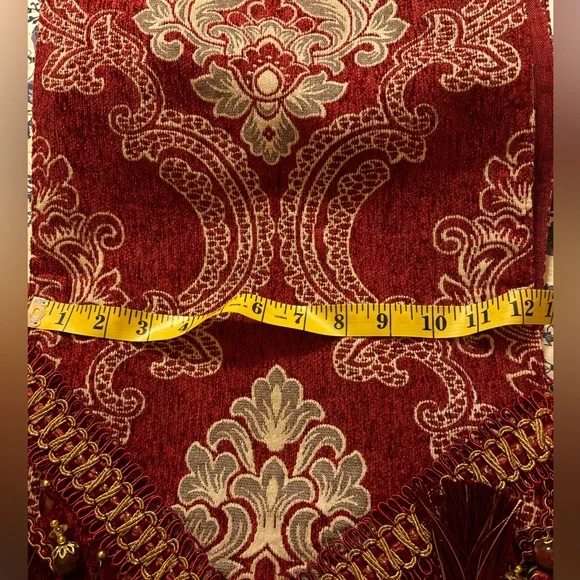 TABLE-RUNNER High end Tassels Beaded Burgundy Gold Fall Holiday Elegance NWOT - Picture 6 of 7